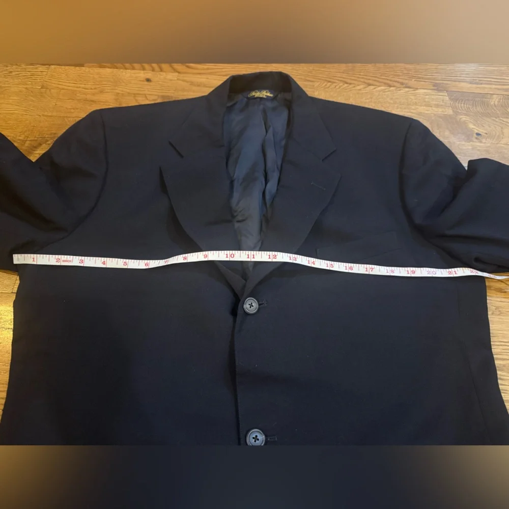 Brooks Brothers. Black Wool Blazer. Size 42.